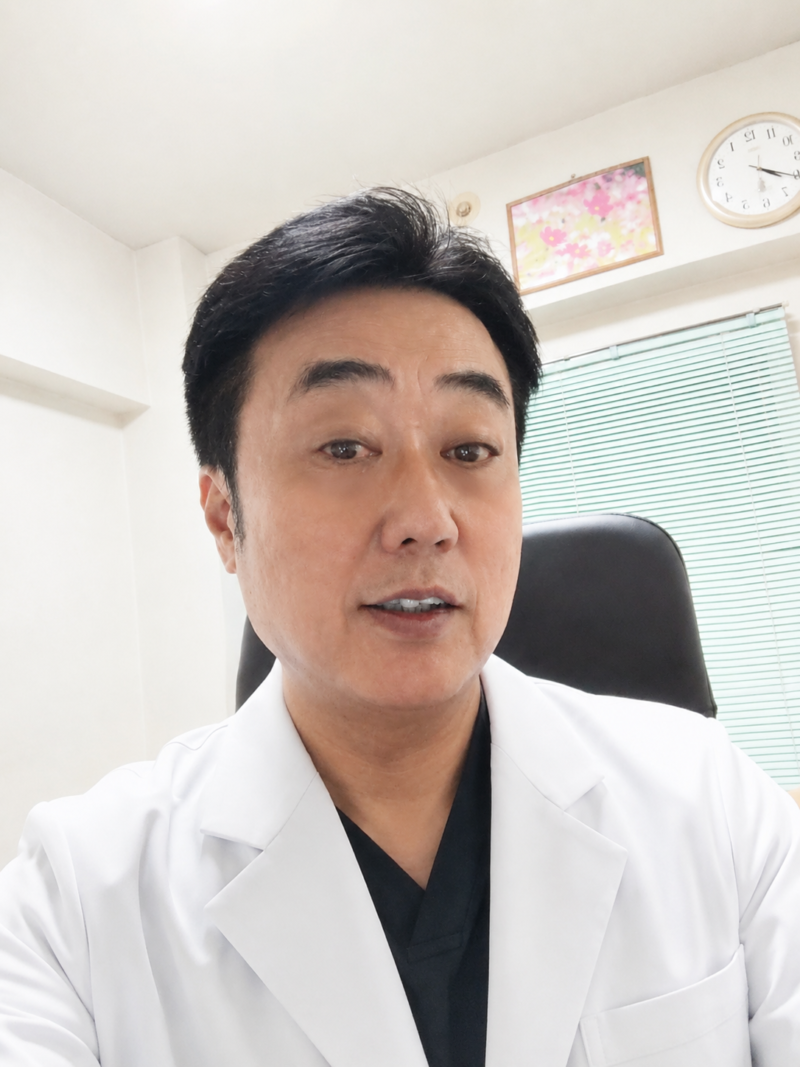 飯塚市 ひとみ整体院
院長 花岡健弥
